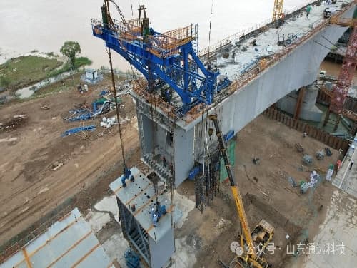 Weihe River Bridge  Form Traveler Project